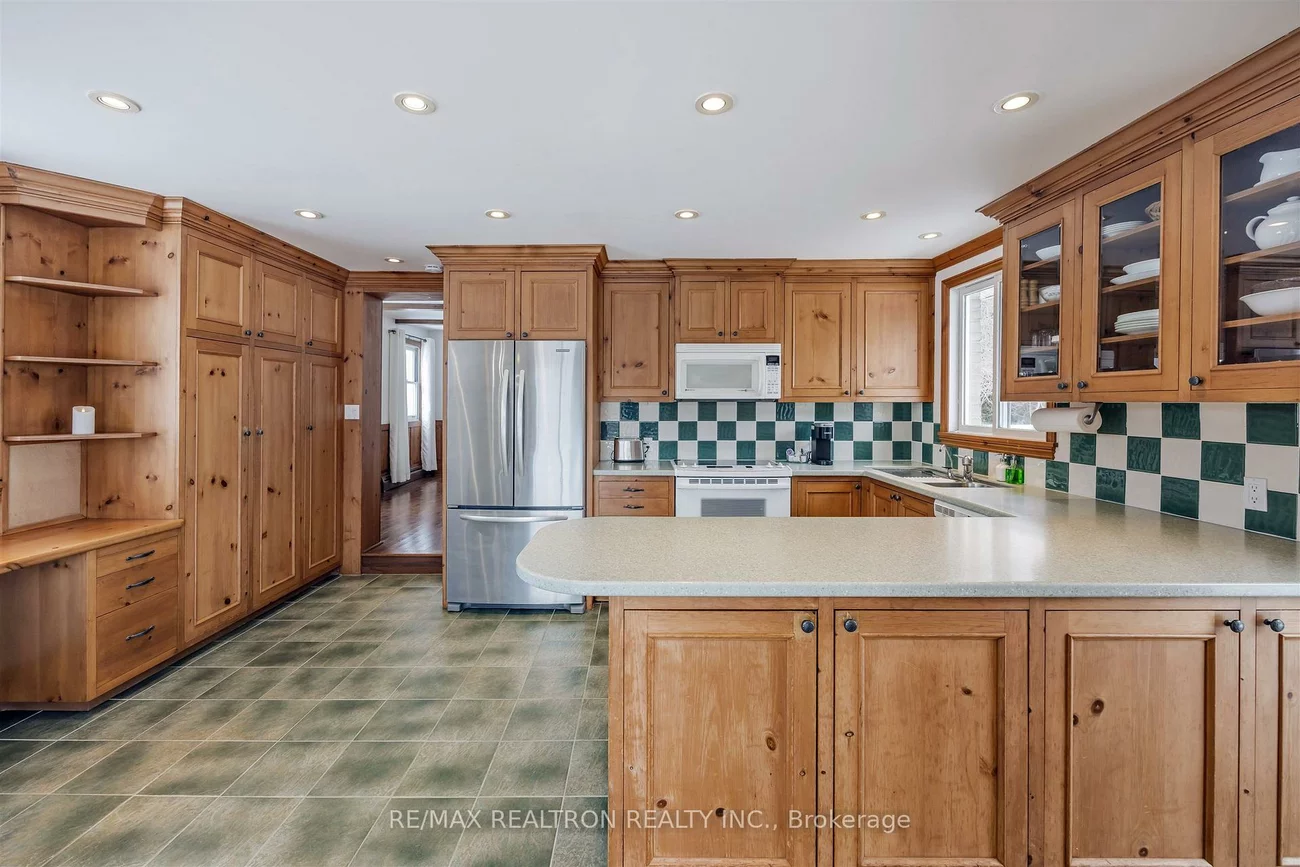 17755, Warden, Rural East Gwillimbury, East Gwillimbury