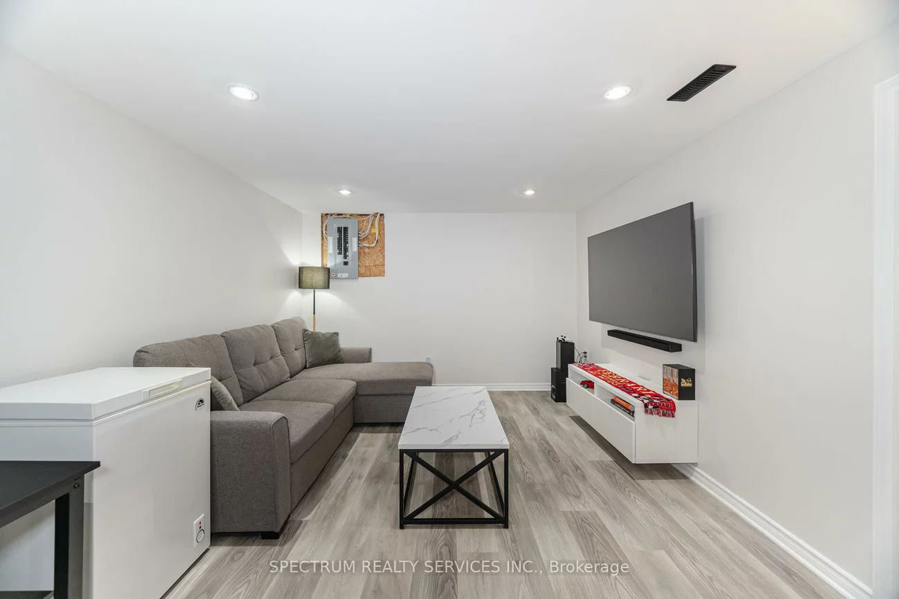 52, French, Holland Landing, East Gwillimbury