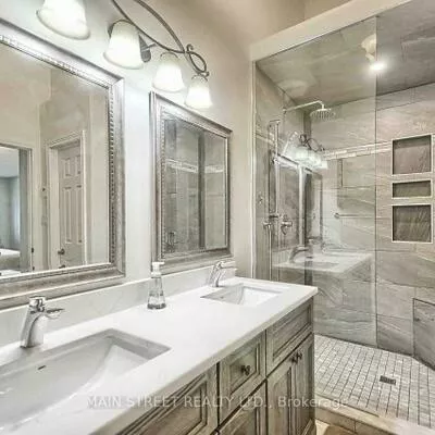 176, Mainprize, Mt Albert, East Gwillimbury