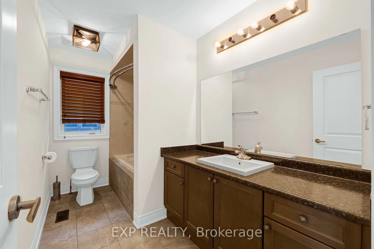 26, Mondial, Queensville, East Gwillimbury
