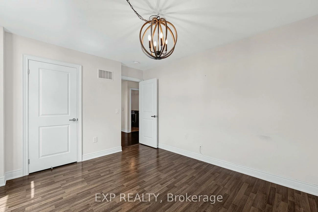 26, Mondial, Queensville, East Gwillimbury
