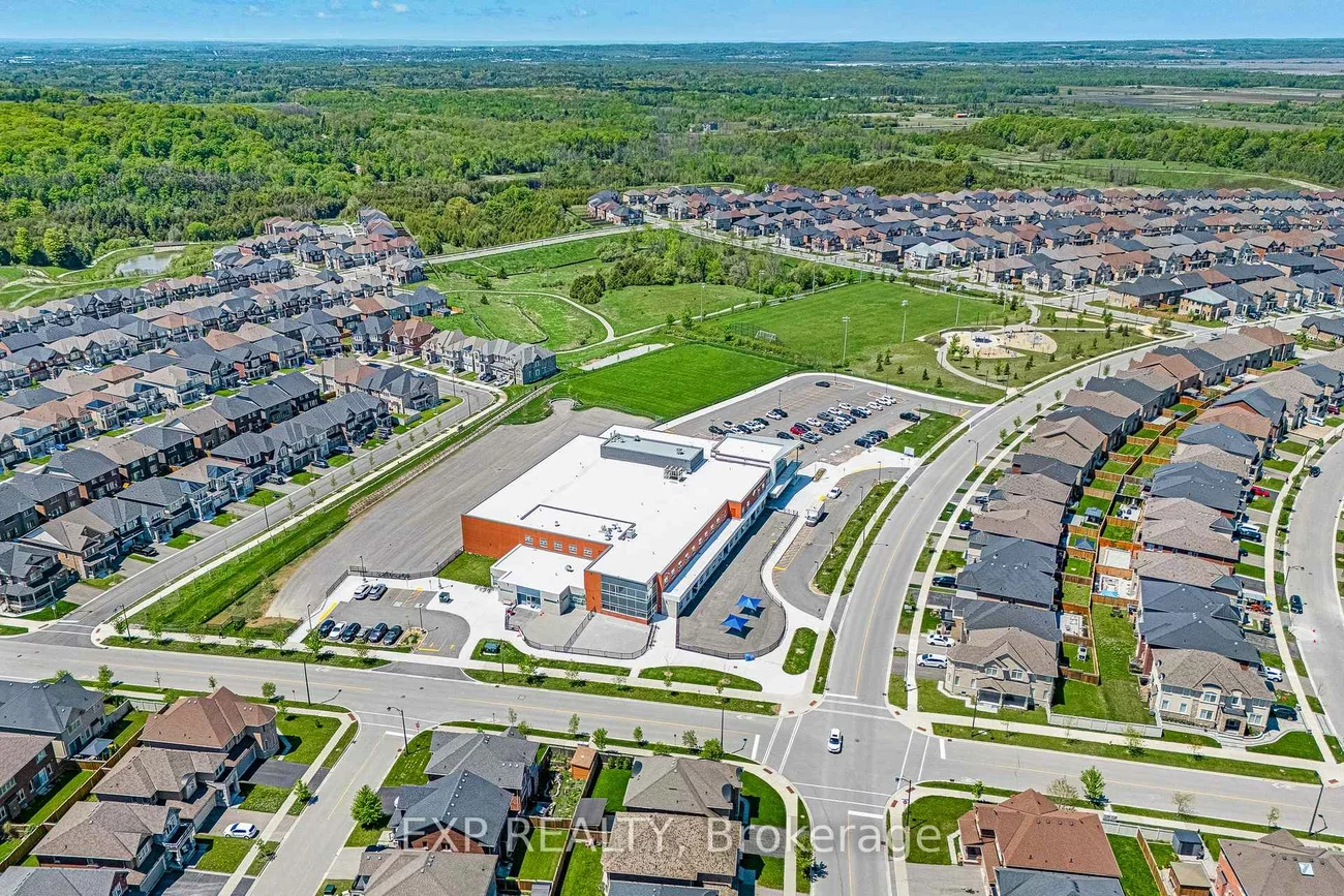 26, Mondial, Queensville, East Gwillimbury