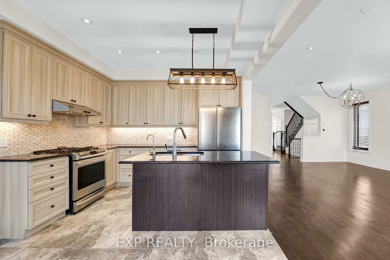 26, Mondial, Queensville, East Gwillimbury
