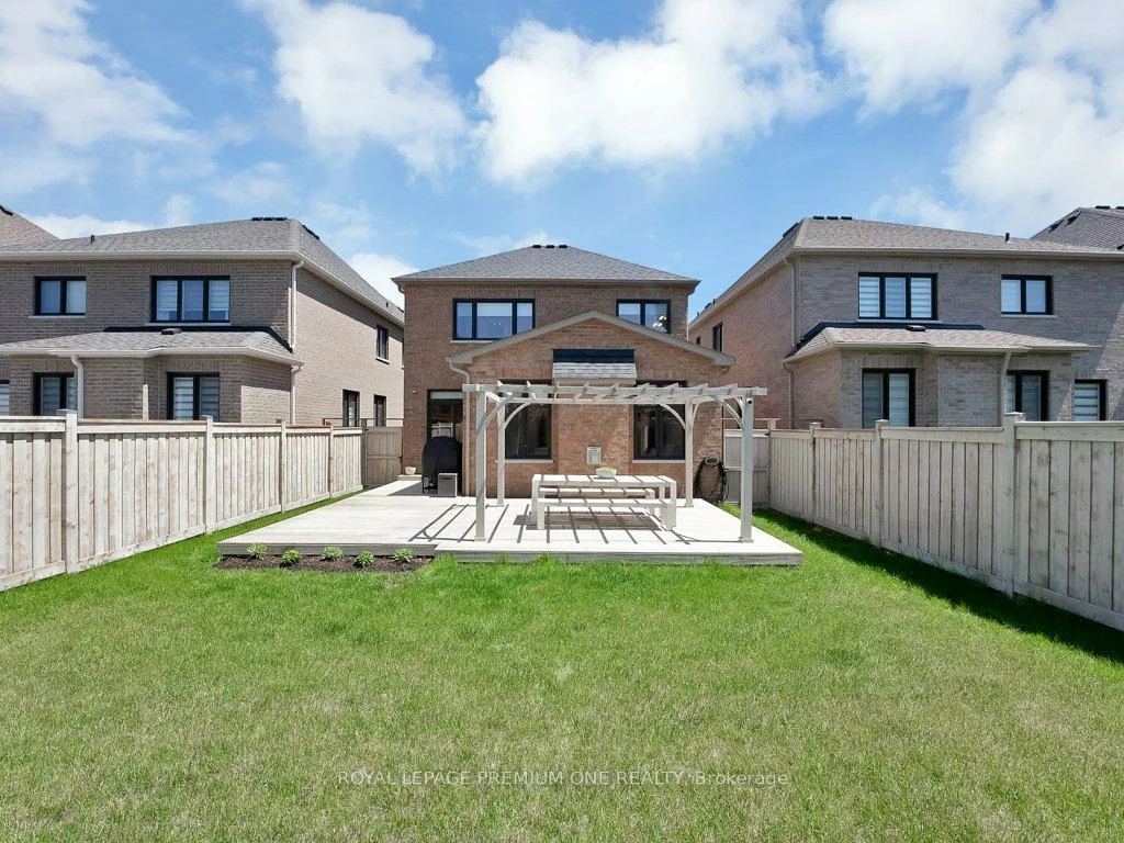 6, Byblos, Holland Landing, East Gwillimbury