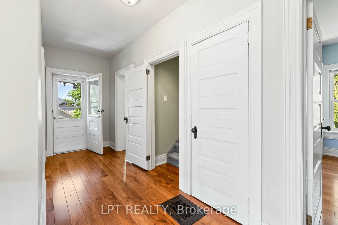 47, Alice, Mt Albert, East Gwillimbury