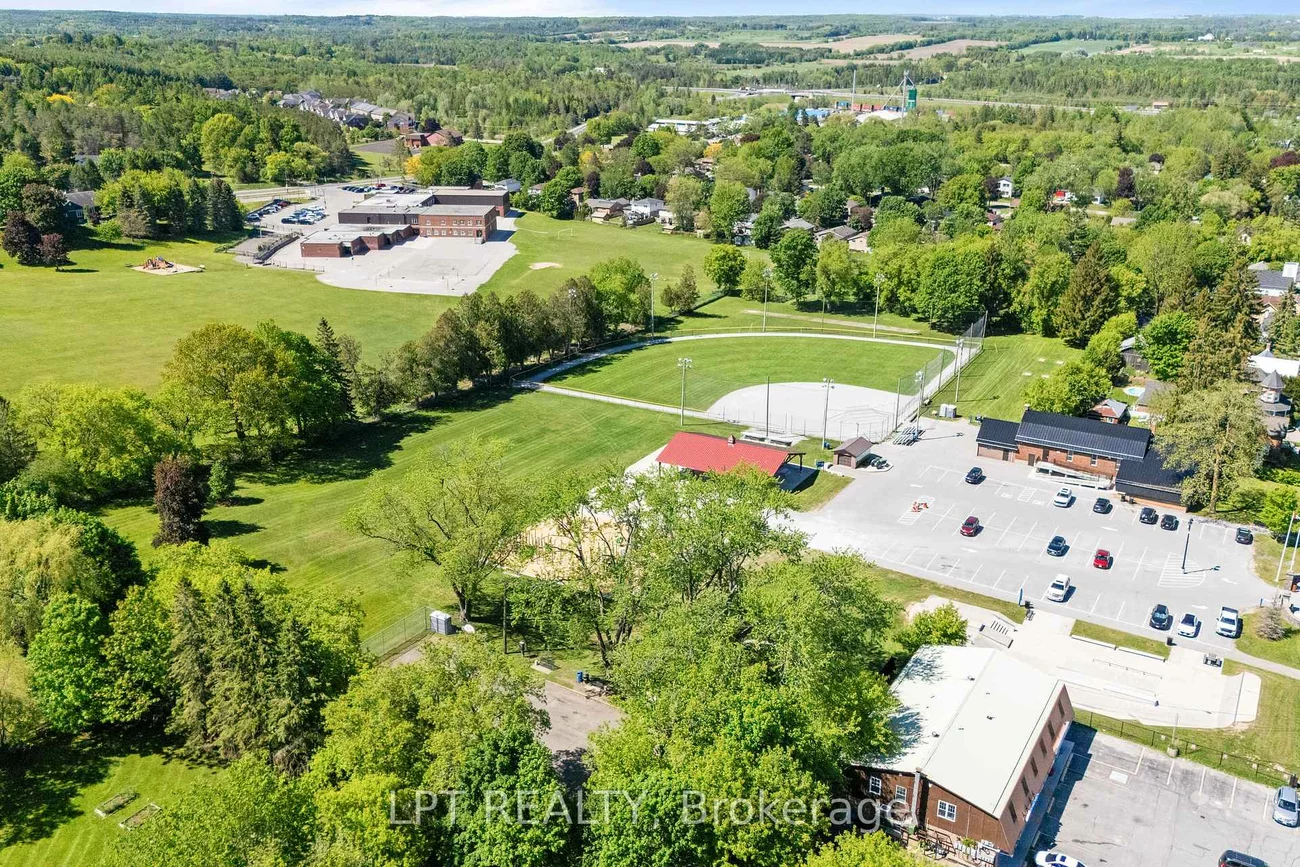 47, Alice, Mt Albert, East Gwillimbury