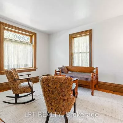 47, Alice, Mt Albert, East Gwillimbury