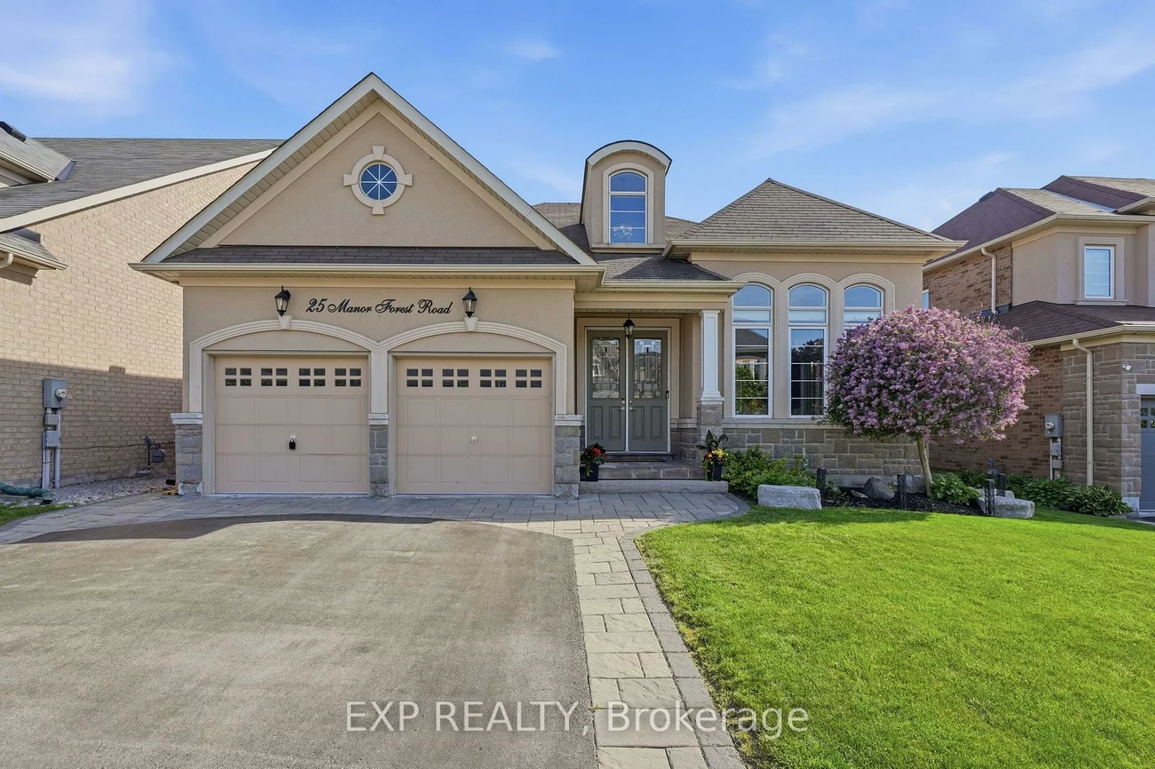 25, Manor Forest, Mt Albert, East Gwillimbury