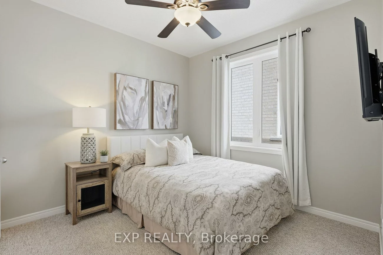 25, Manor Forest, Mt Albert, East Gwillimbury