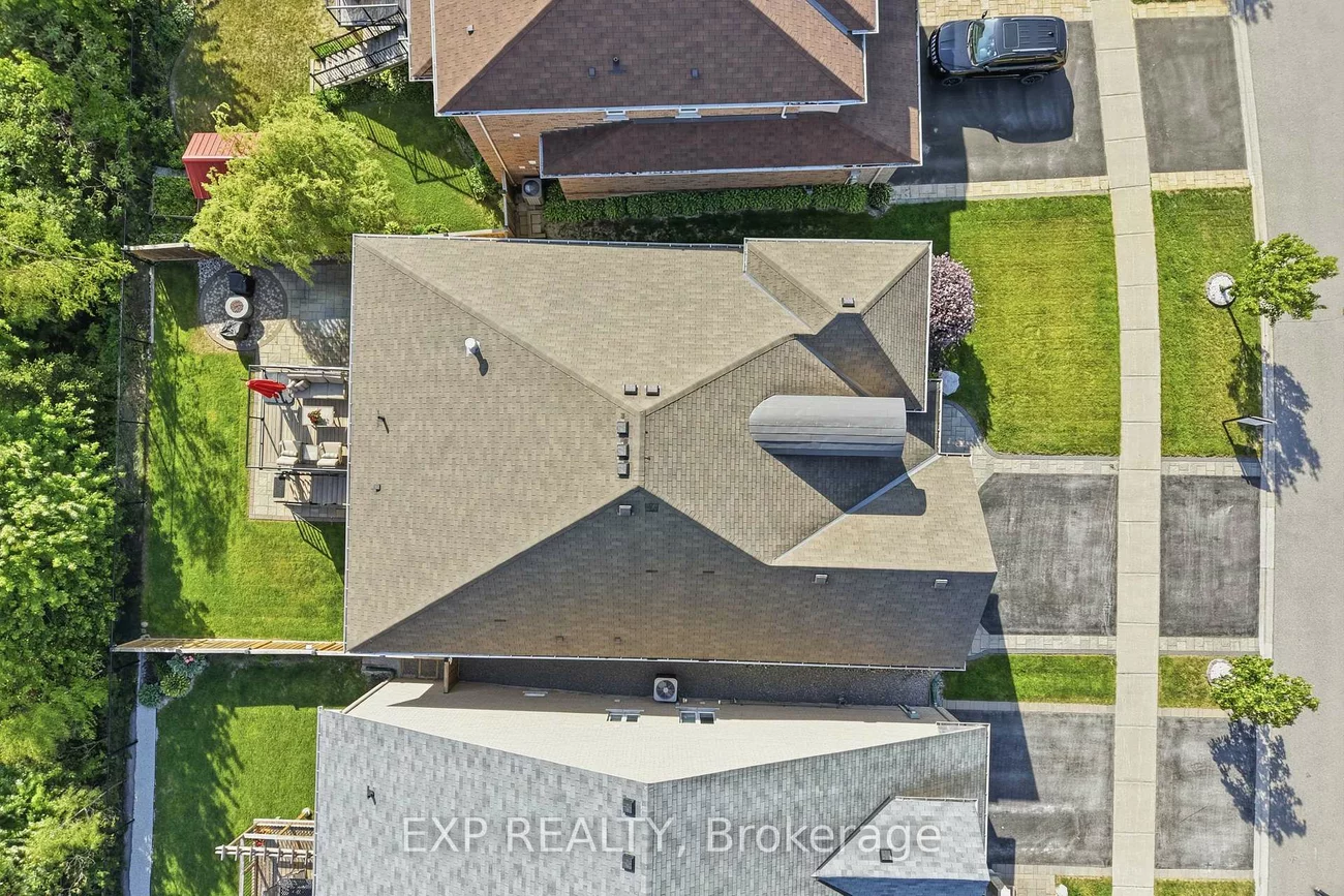 25, Manor Forest, Mt Albert, East Gwillimbury