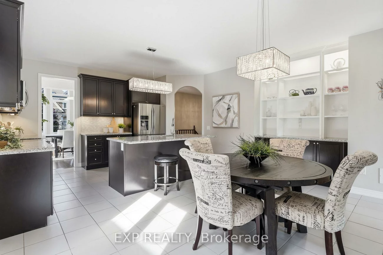 25, Manor Forest, Mt Albert, East Gwillimbury