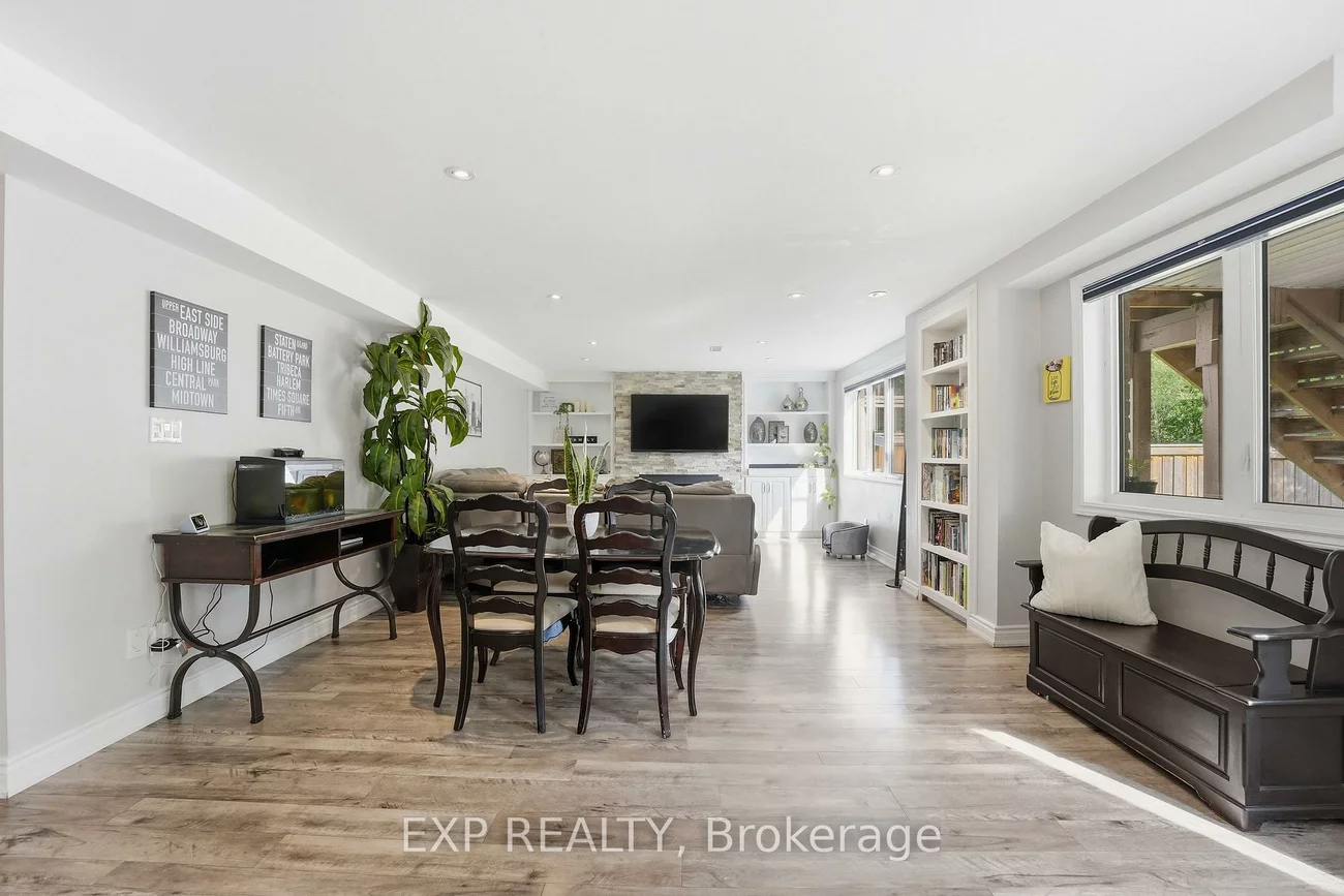 25, Manor Forest, Mt Albert, East Gwillimbury
