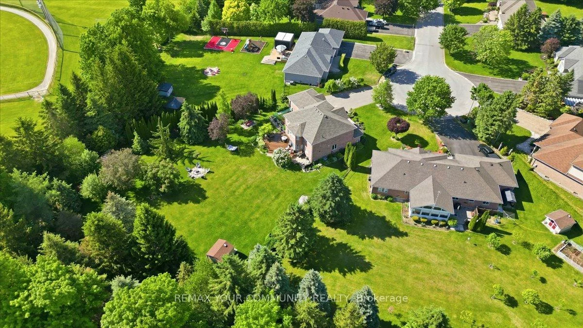 14, Oxford, Sharon, East Gwillimbury