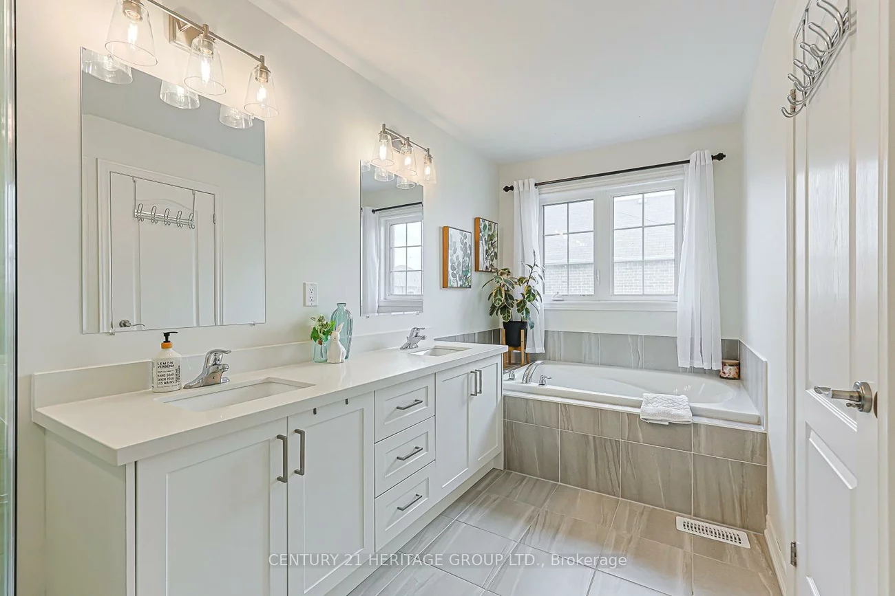 60, Cupples Farm, Mt Albert, East Gwillimbury