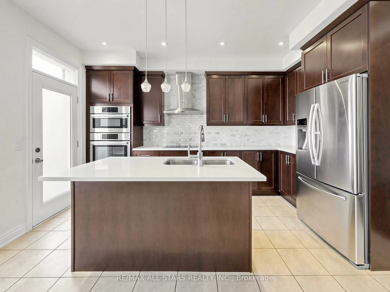 29, Mondial, Queensville, East Gwillimbury