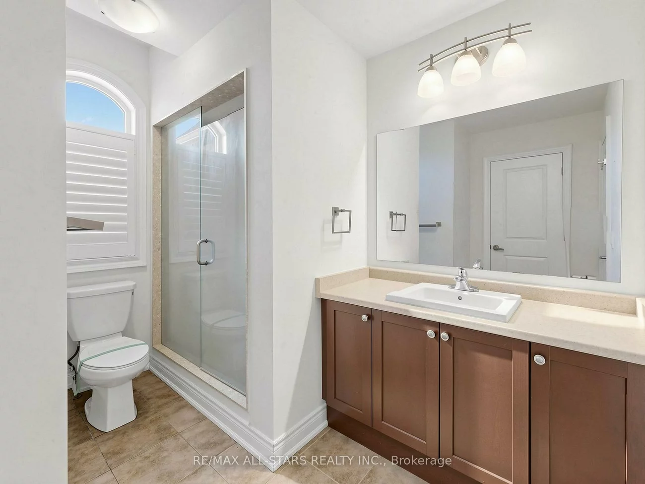 29, Mondial, Queensville, East Gwillimbury
