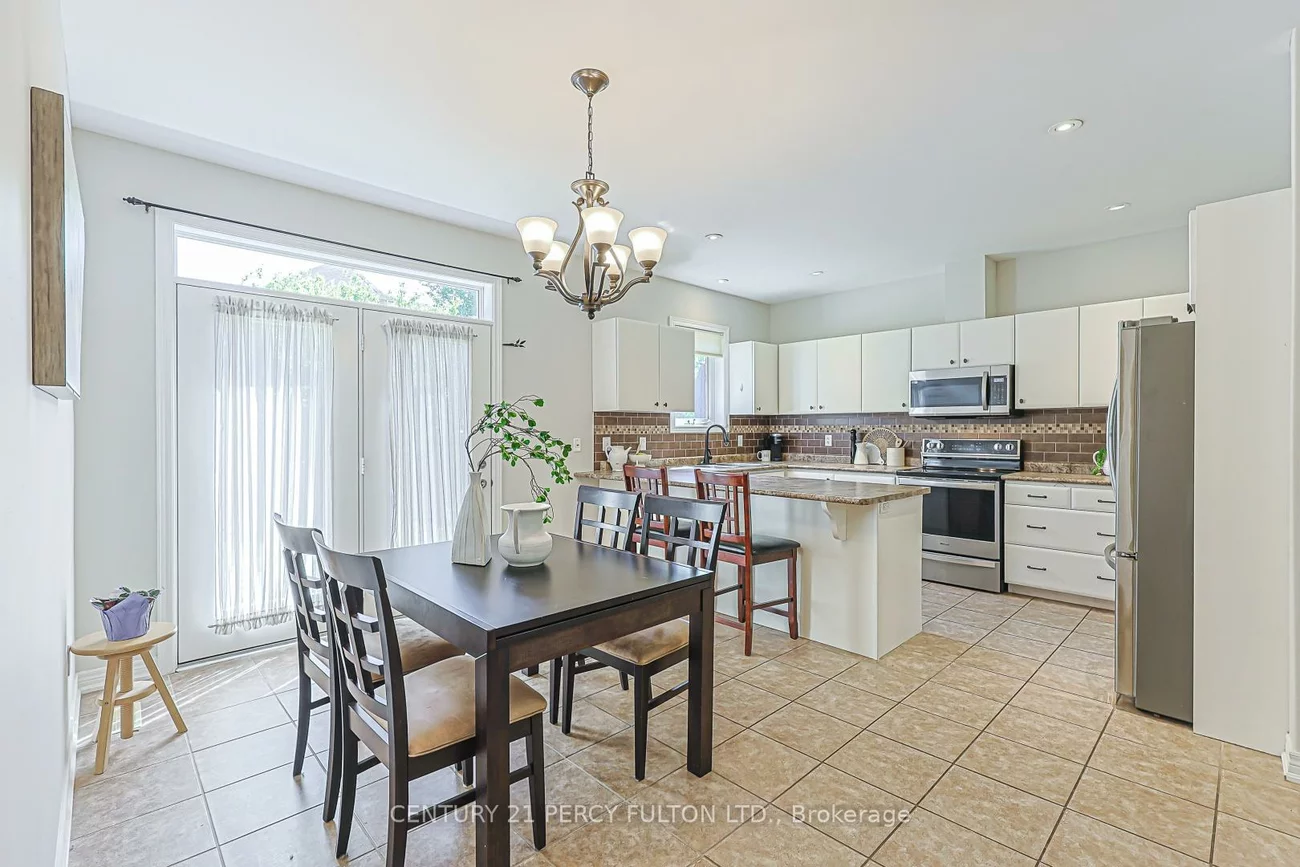 42, Arthur Case, Mt Albert, East Gwillimbury