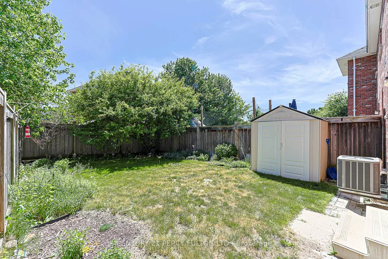 42, Arthur Case, Mt Albert, East Gwillimbury