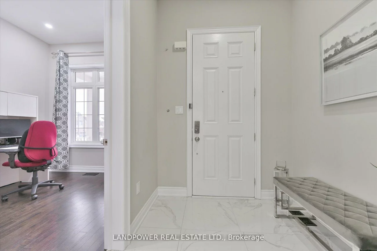 20, Tesla, Holland Landing, East Gwillimbury