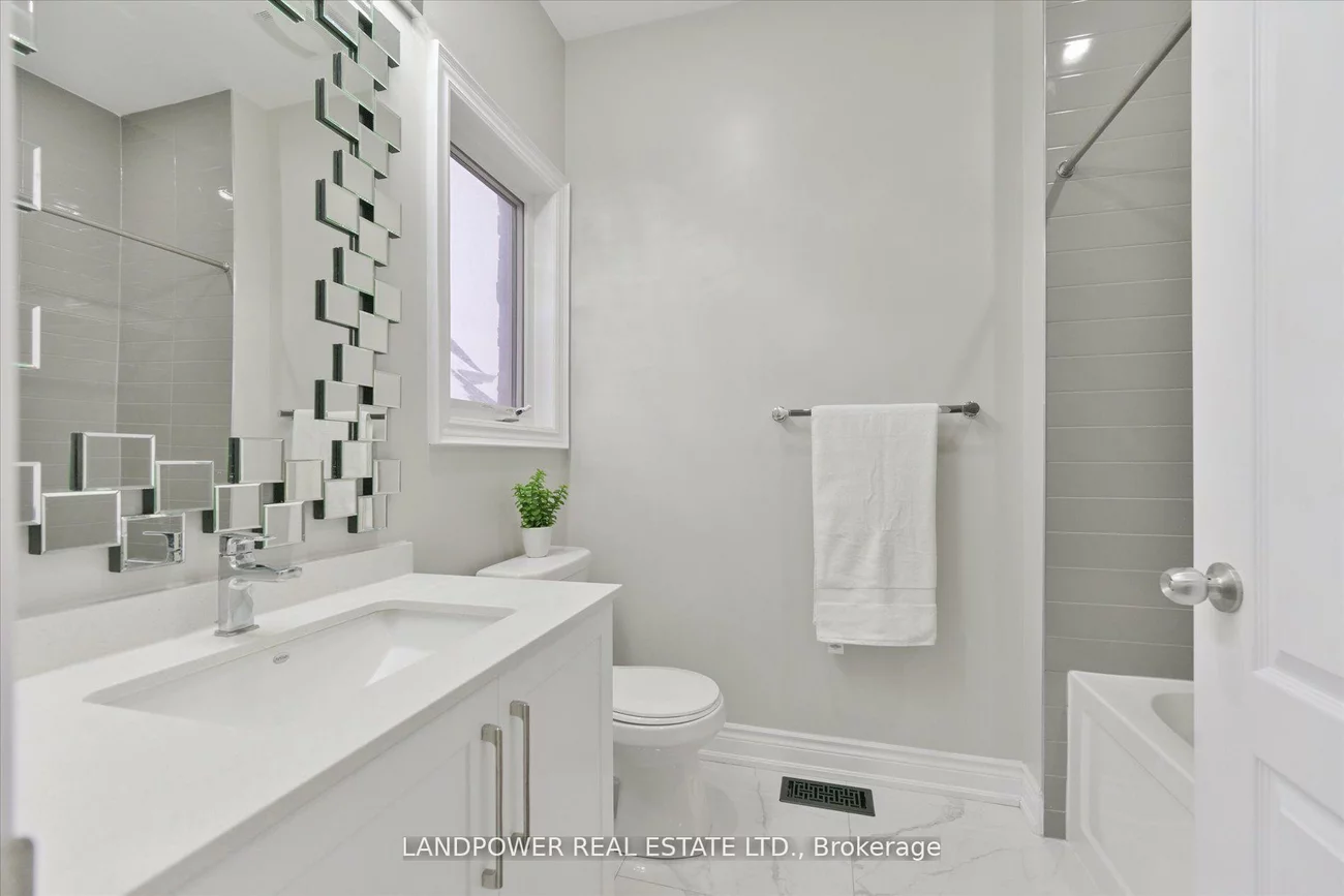 20, Tesla, Holland Landing, East Gwillimbury