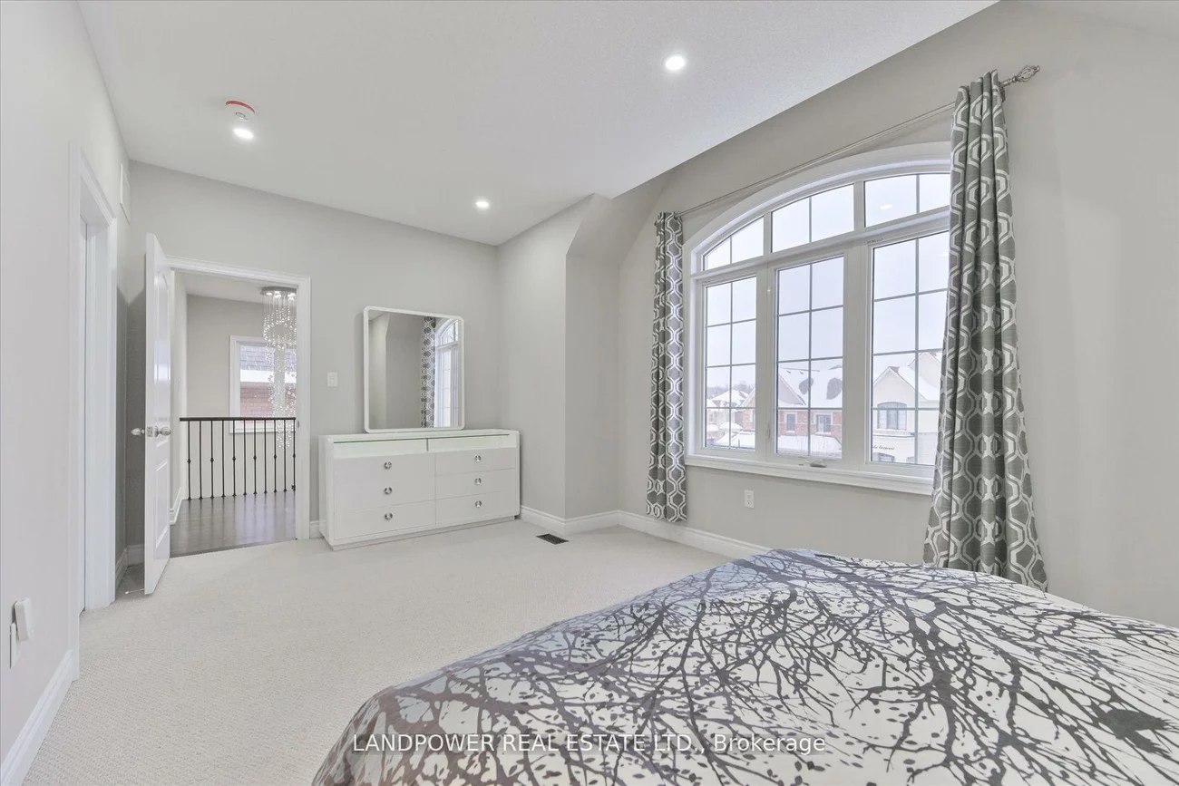 20, Tesla, Holland Landing, East Gwillimbury