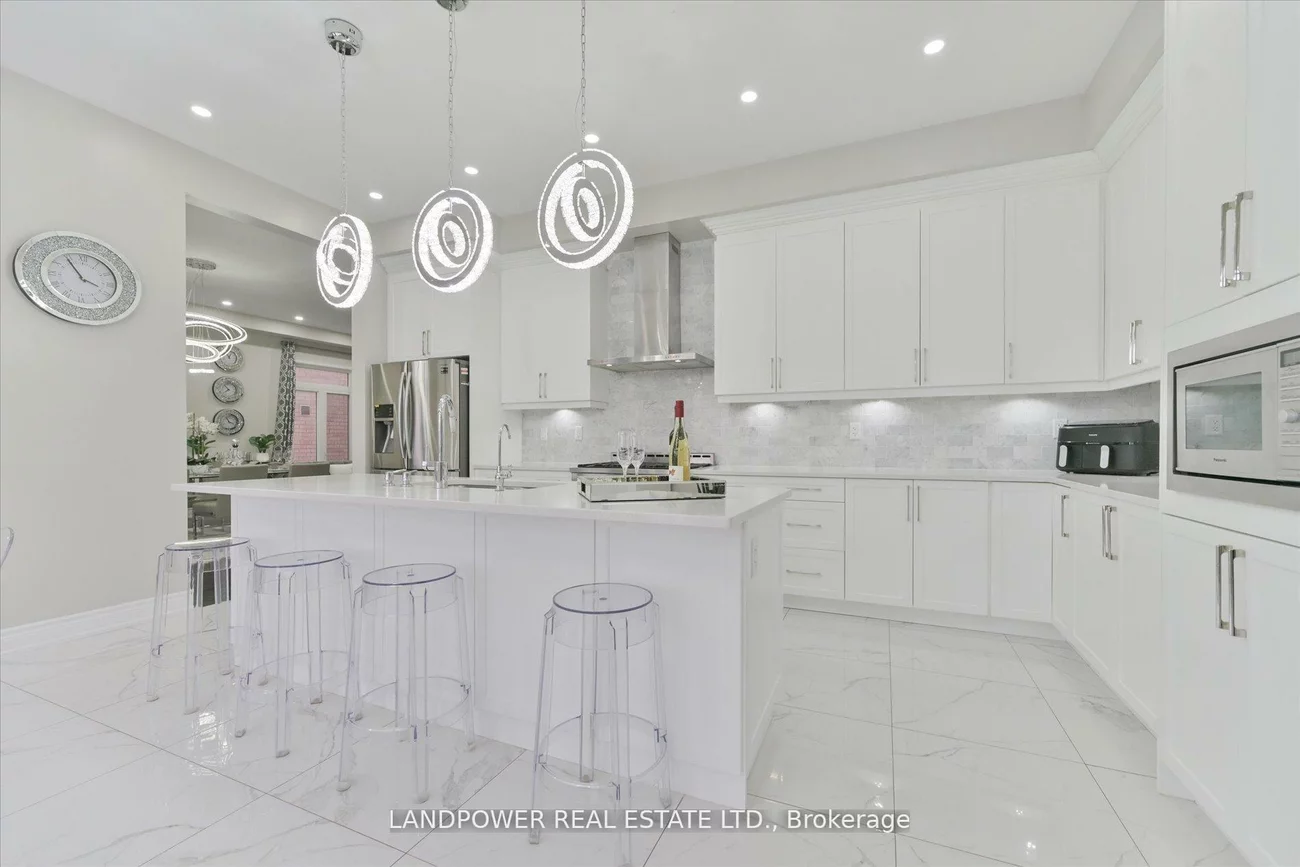 20, Tesla, Holland Landing, East Gwillimbury
