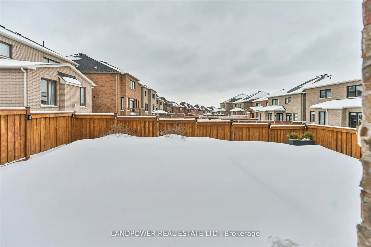 20, Tesla, Holland Landing, East Gwillimbury