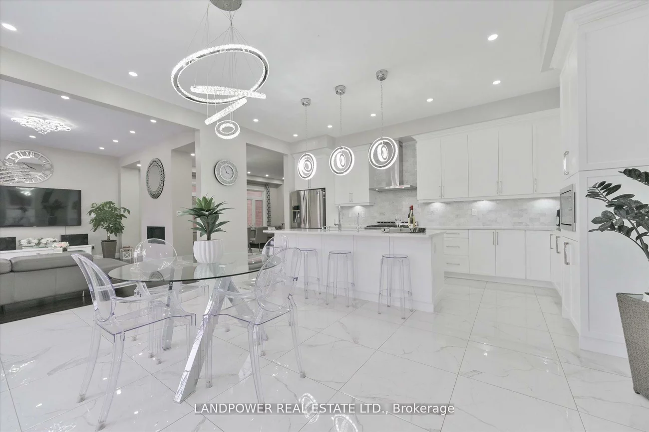 20, Tesla, Holland Landing, East Gwillimbury