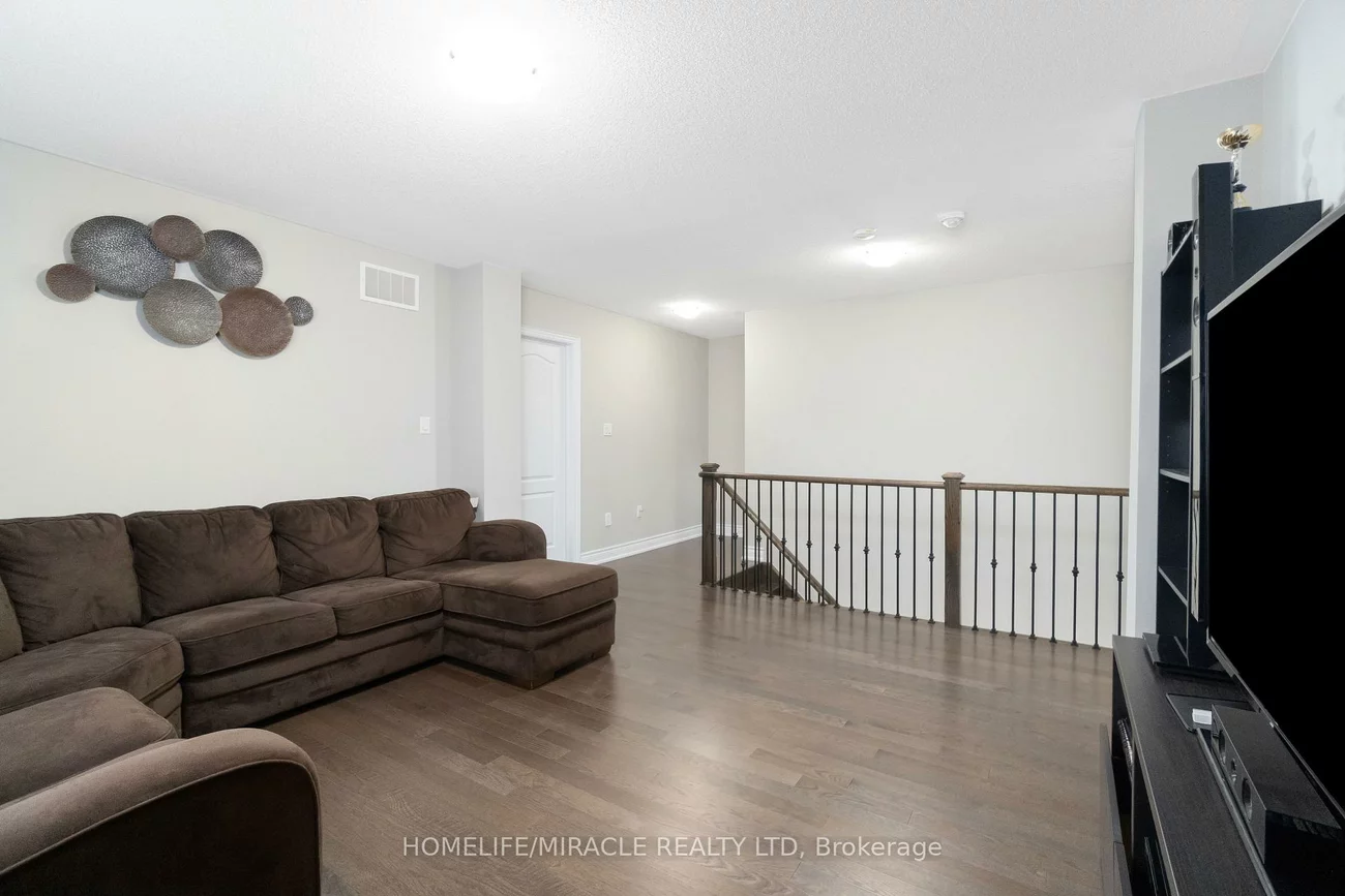 25, Pear Blossom, Holland Landing, East Gwillimbury