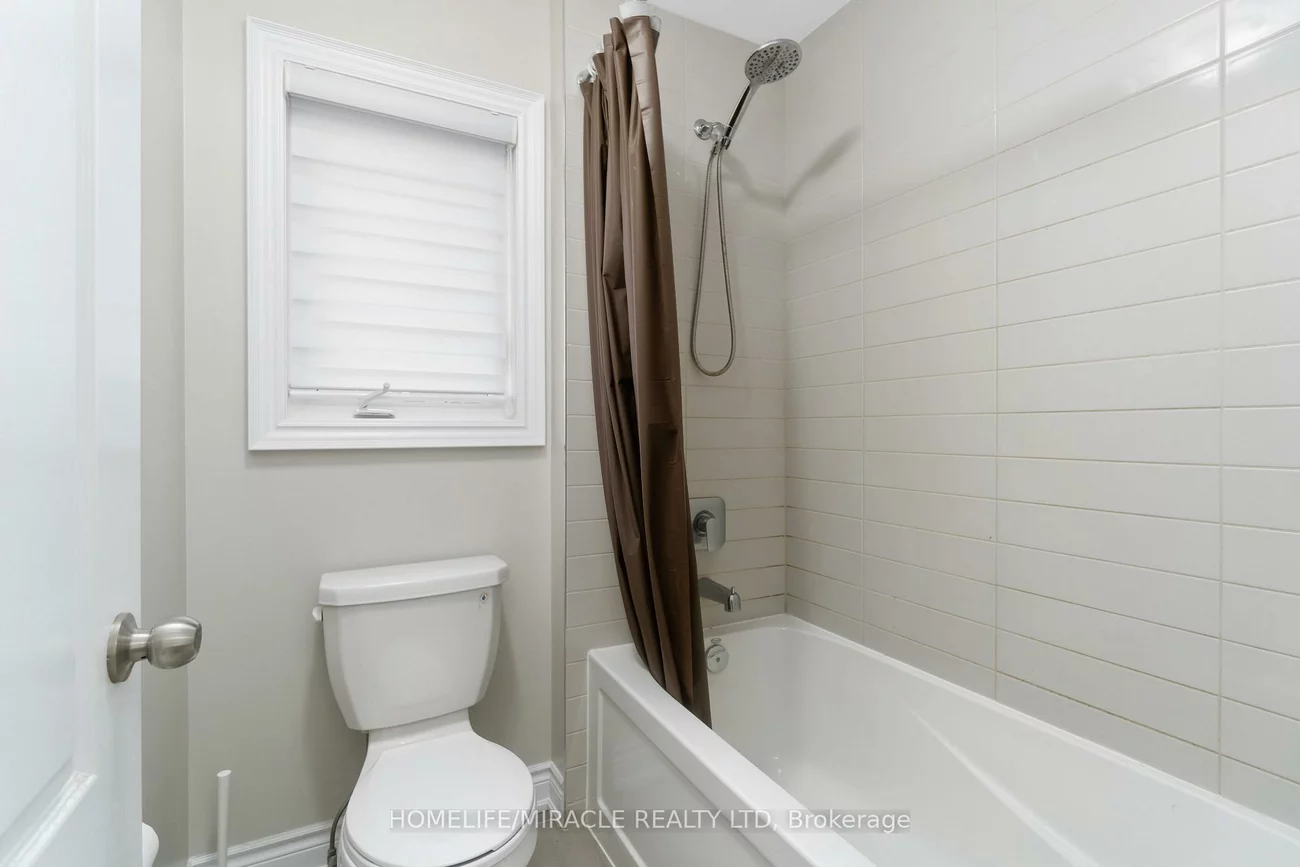 25, Pear Blossom, Holland Landing, East Gwillimbury