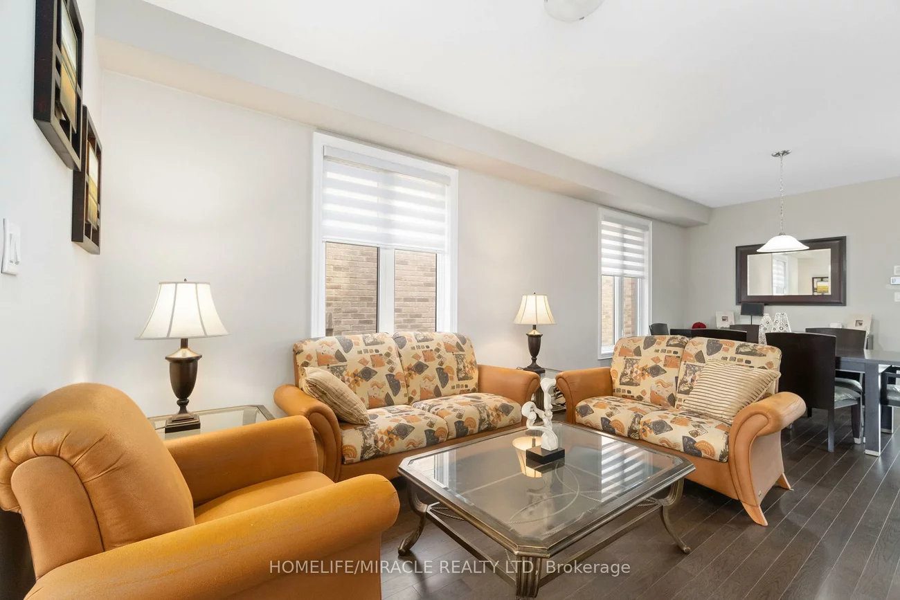 25, Pear Blossom, Holland Landing, East Gwillimbury