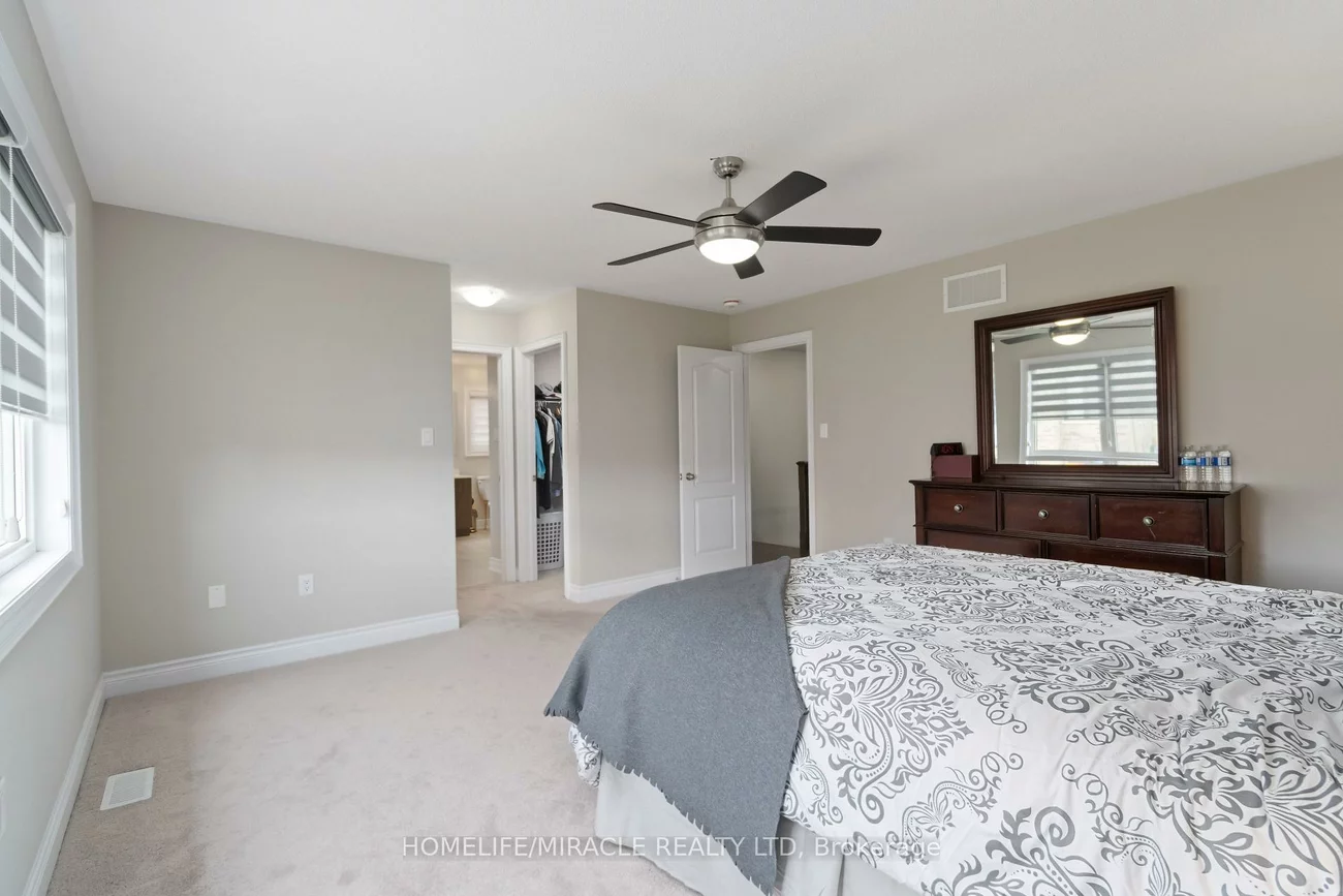 25, Pear Blossom, Holland Landing, East Gwillimbury