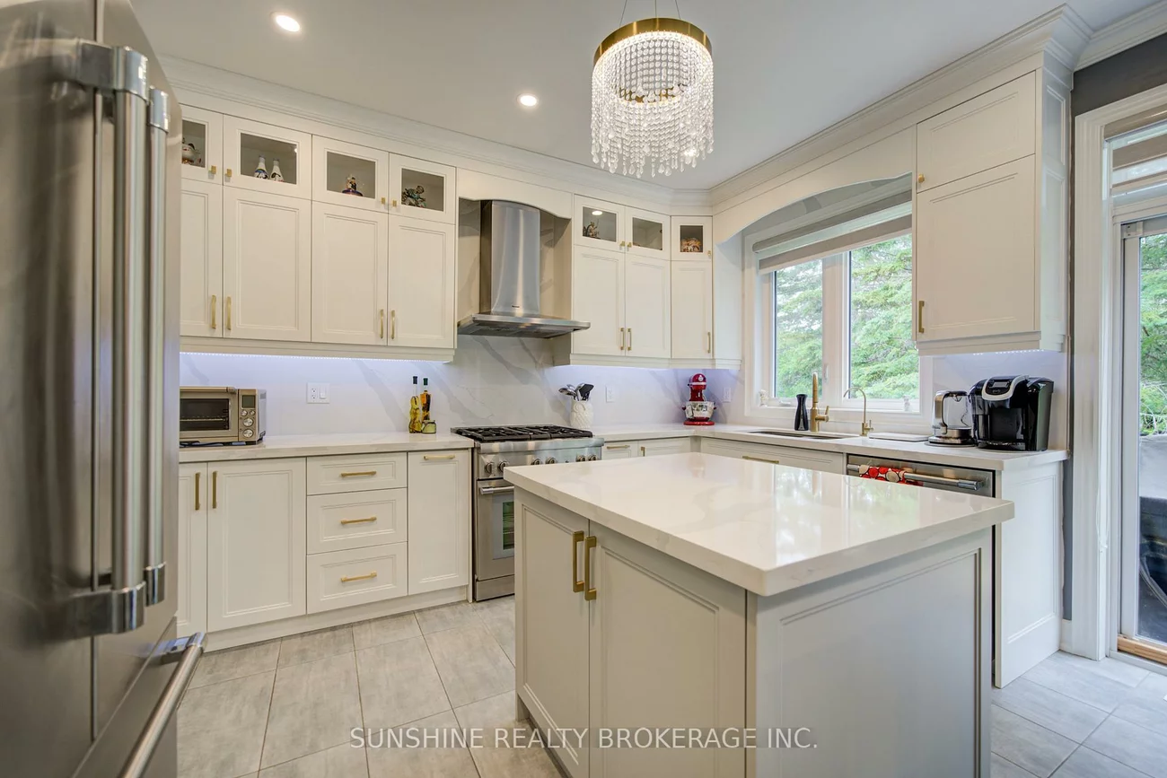 62, Betty May, Queensville, East Gwillimbury