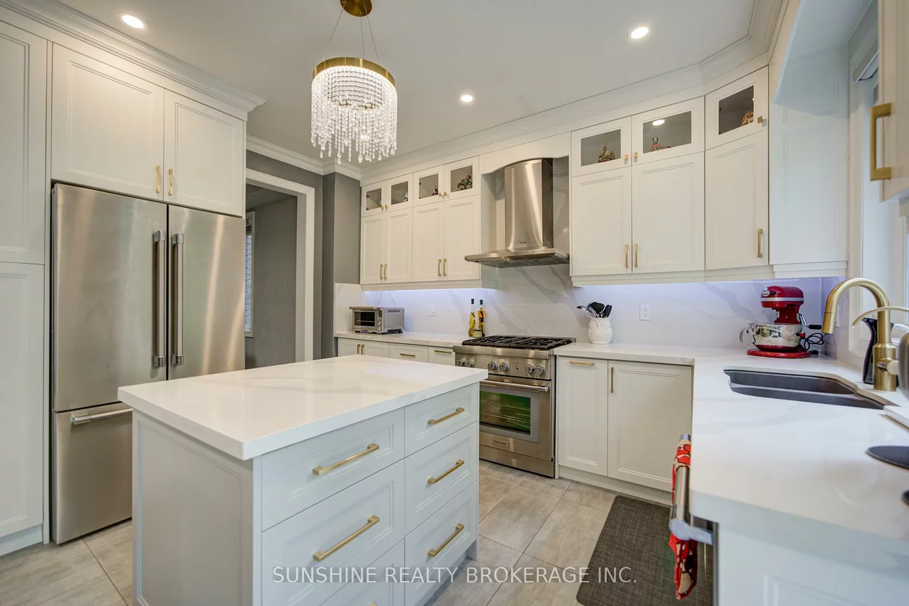 62, Betty May, Queensville, East Gwillimbury