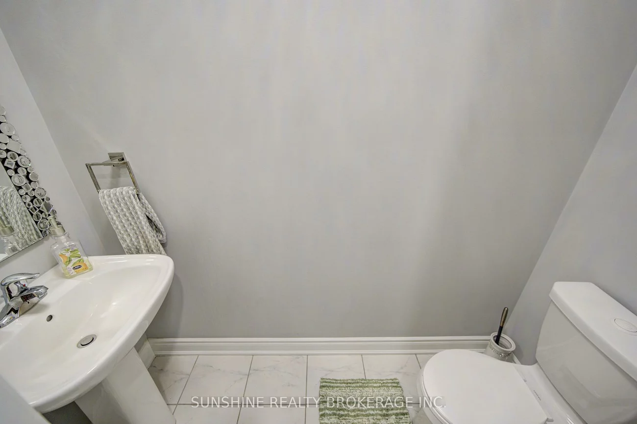 62, Betty May, Queensville, East Gwillimbury