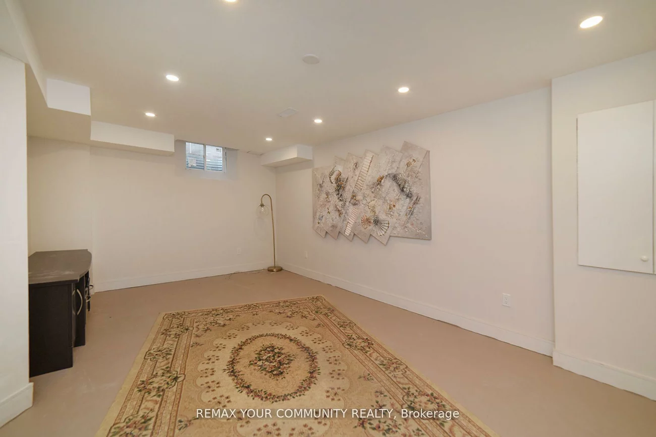 12, Viola, Sharon, East Gwillimbury