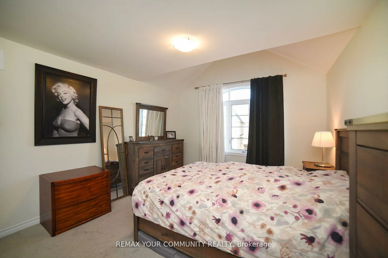 12, Viola, Sharon, East Gwillimbury