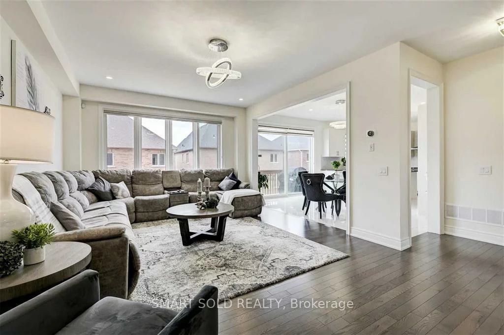 207, Walter English, Queensville, East Gwillimbury