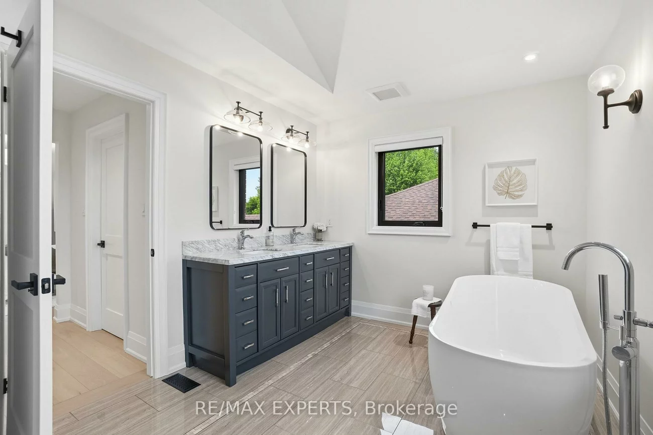8, Brent, Holland Landing, East Gwillimbury