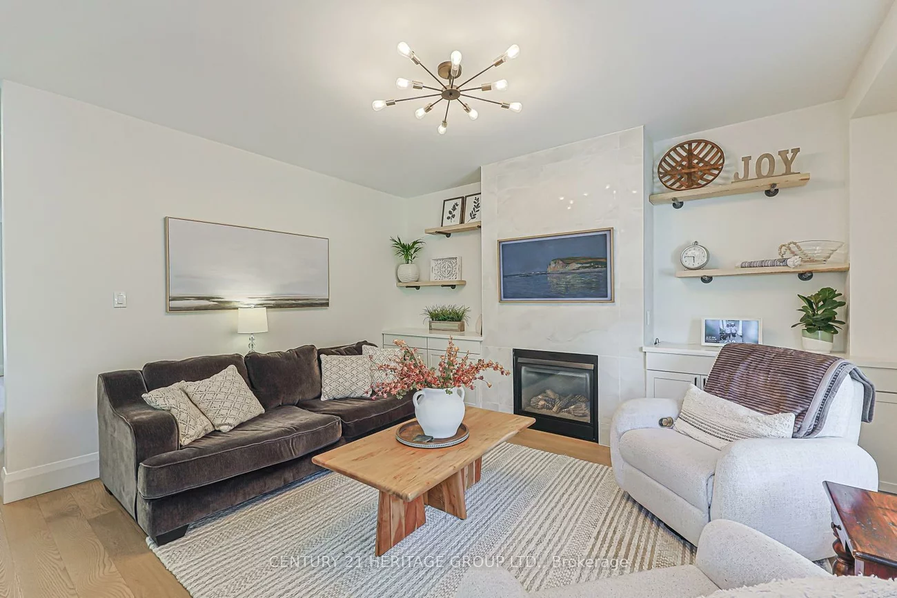 93, Ridge Gate, Mt Albert, East Gwillimbury