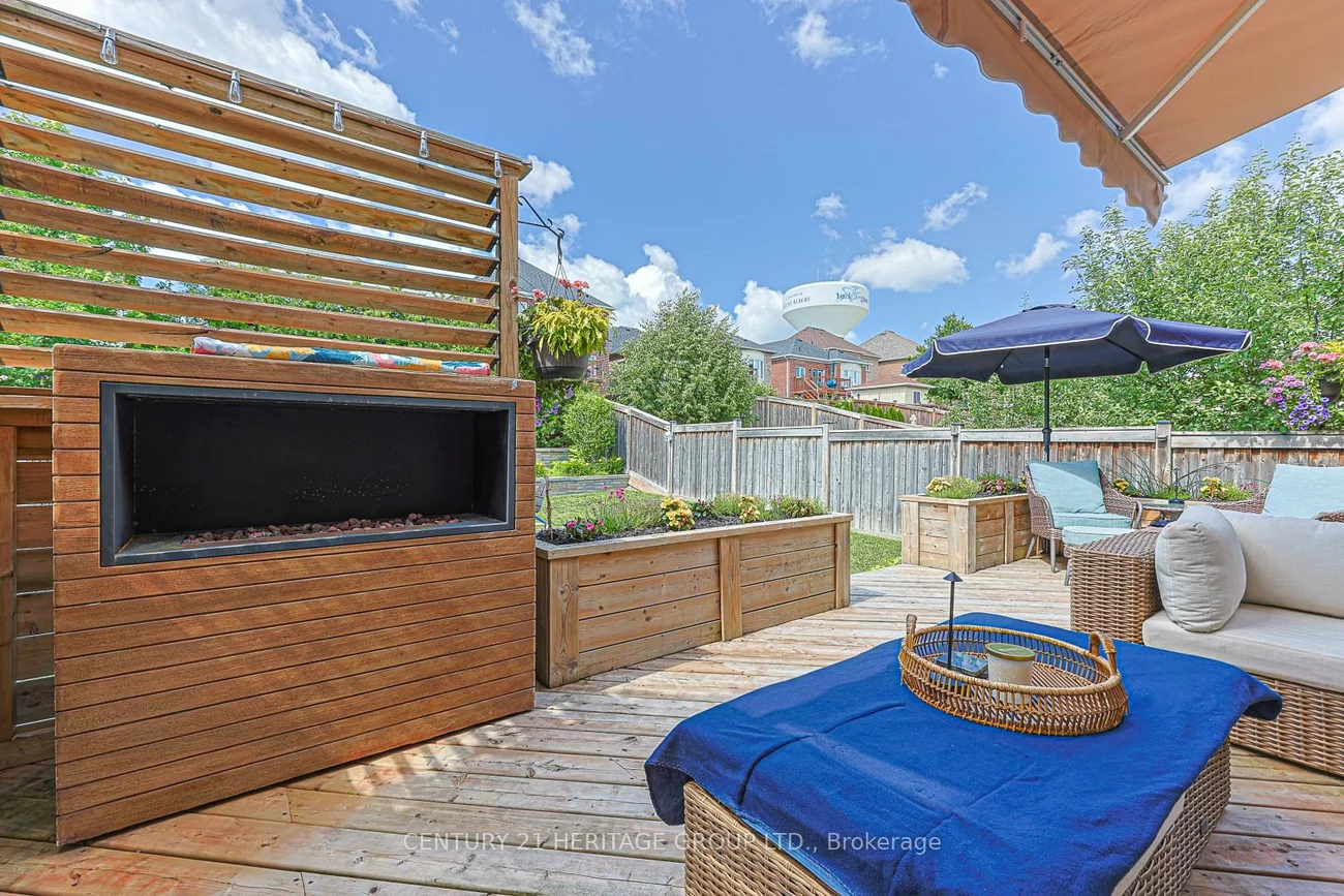 93, Ridge Gate, Mt Albert, East Gwillimbury