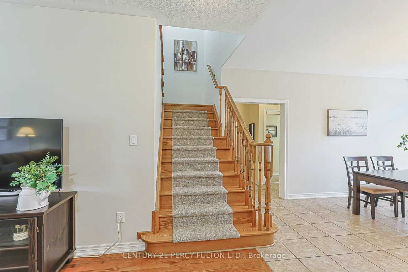 42, Arthur Case, Mt Albert, East Gwillimbury