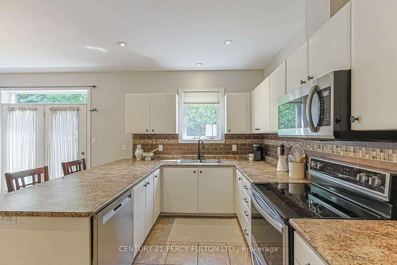 42, Arthur Case, Mt Albert, East Gwillimbury