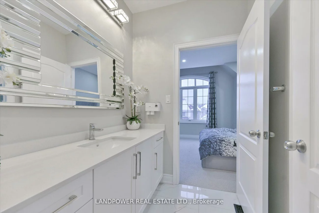 20, Tesla, Holland Landing, East Gwillimbury
