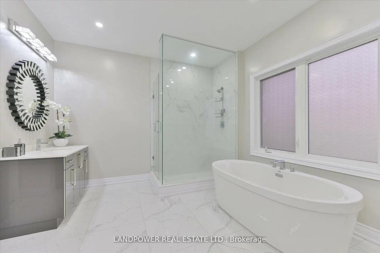20, Tesla, Holland Landing, East Gwillimbury