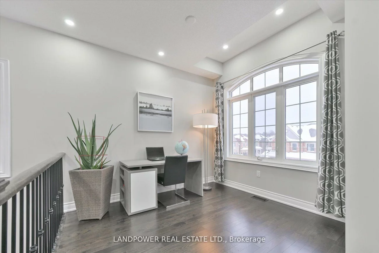 20, Tesla, Holland Landing, East Gwillimbury