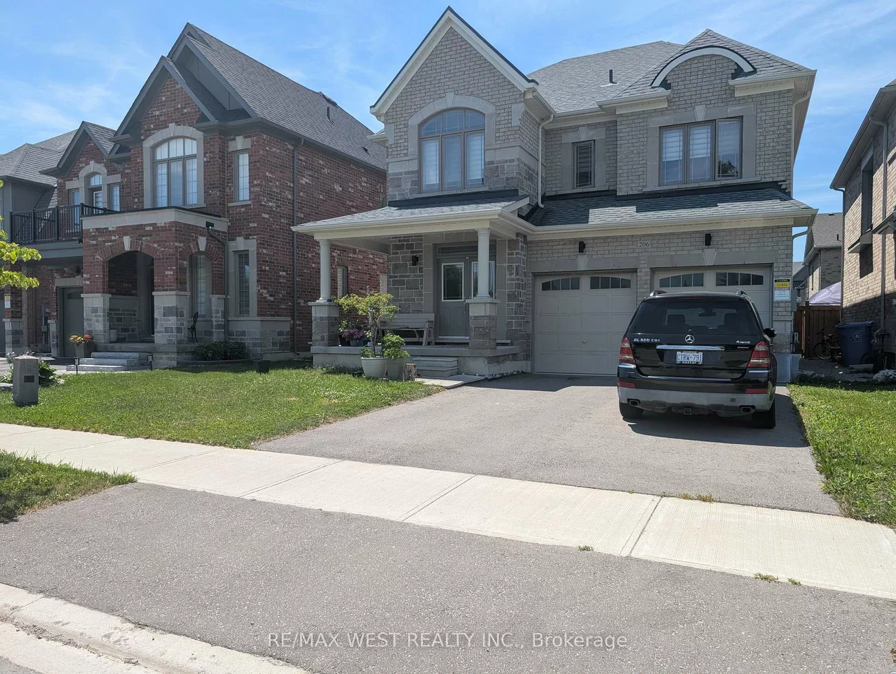206, Dog Wood, Holland Landing, East Gwillimbury
