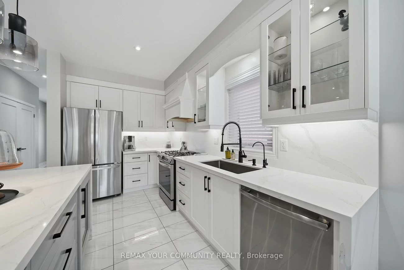 275, Sharon Creek, Sharon, East Gwillimbury