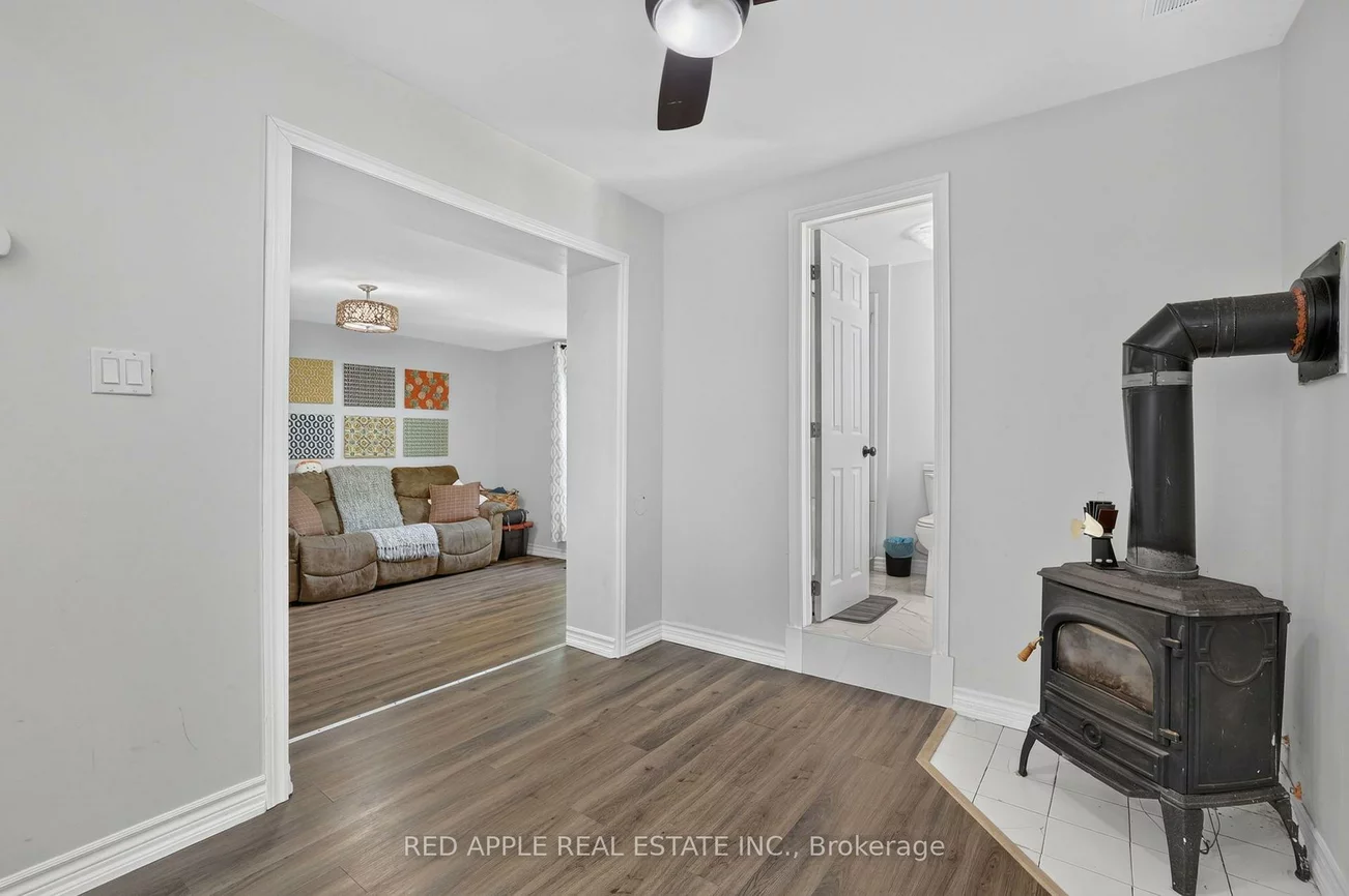 20435, Leslie, Queensville, East Gwillimbury