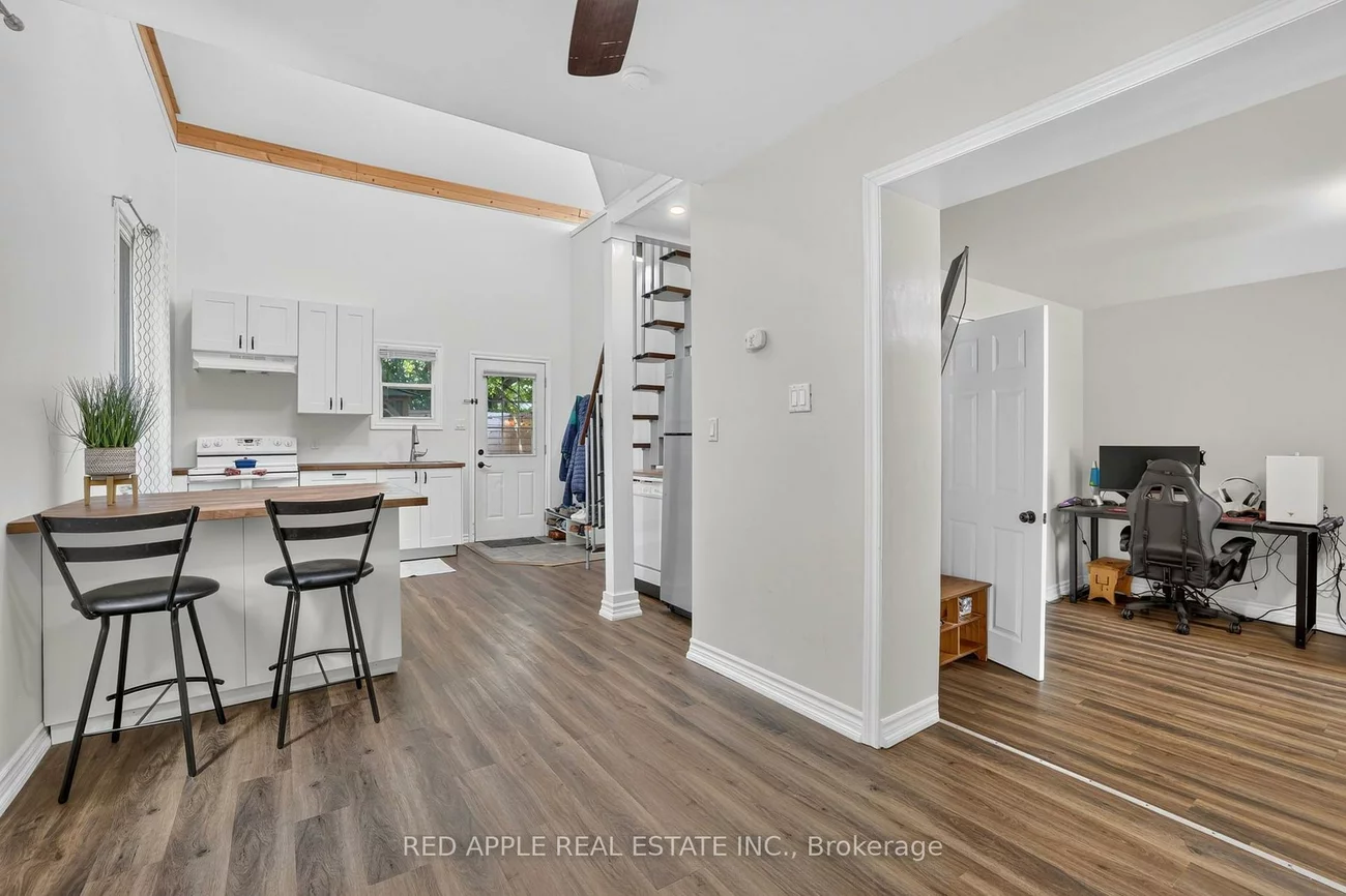 20435, Leslie, Queensville, East Gwillimbury